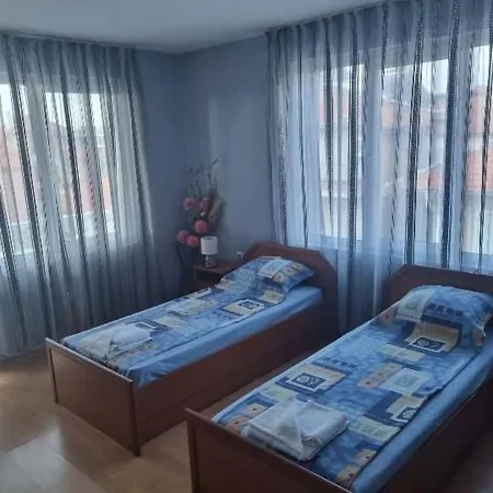 семейна къща 